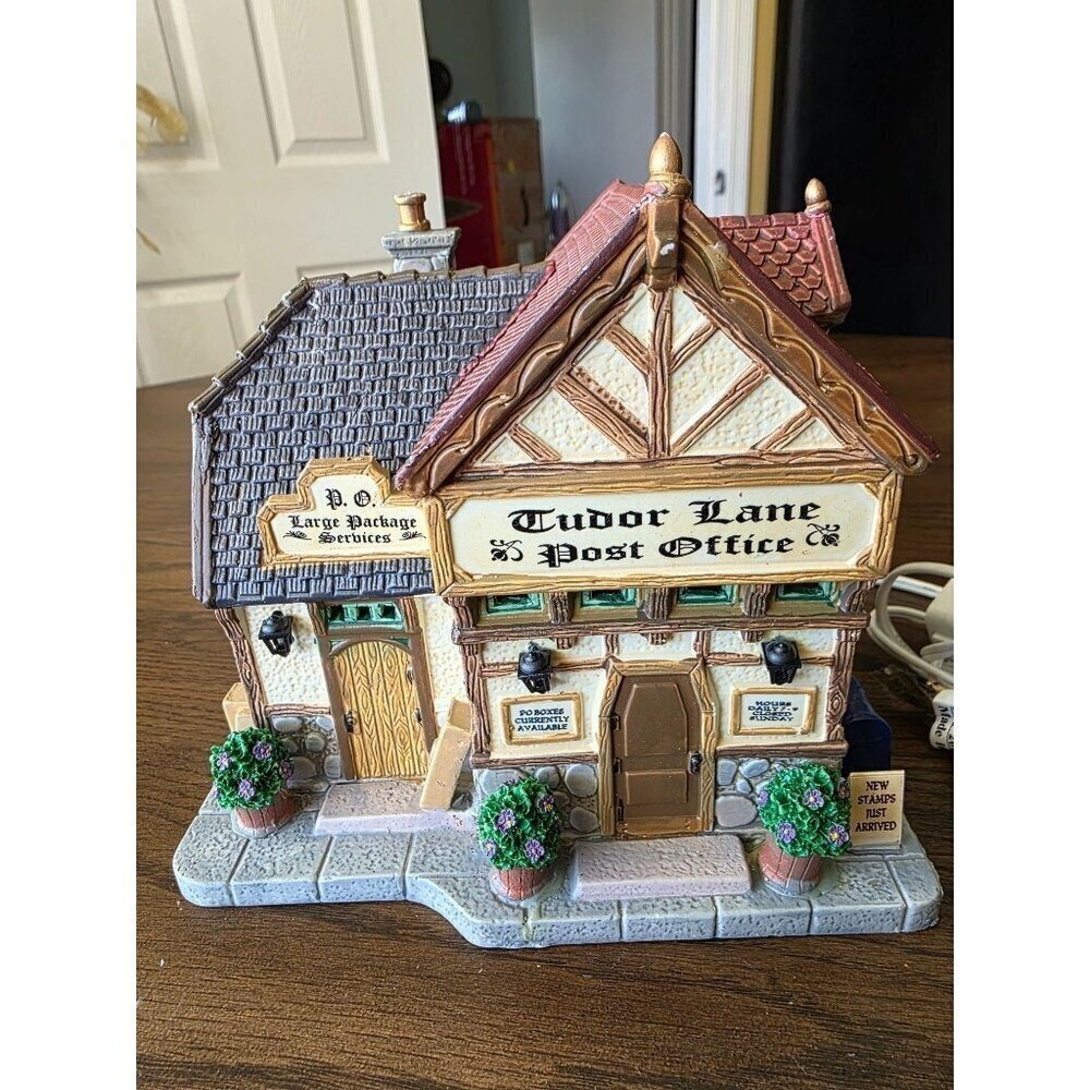 Lemax 2013 Tudor Lane Post Office Caddington Village #35519 Stamps Mail Box Rare